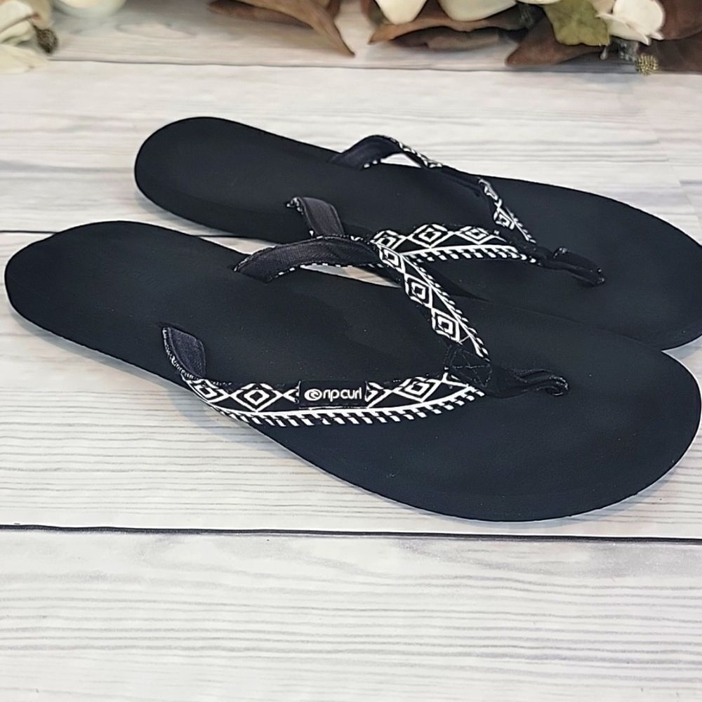 Rip Curl Freedom flip flops black and white Women's Size 8